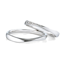 ハードプラチナでできた結婚指輪